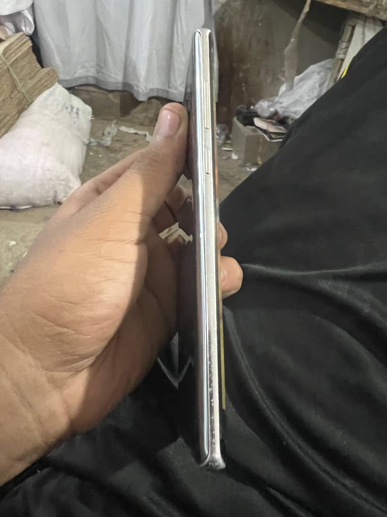 Samsung Mobile Note 8 4