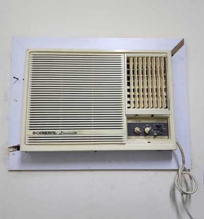 General window AC 1.5 Ton