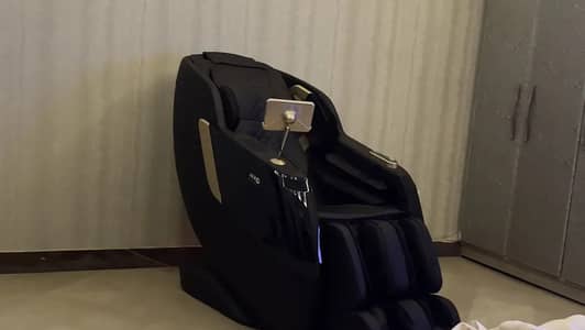 Zero Gravity Full Body Massage Chair | Electric Massage Recliner