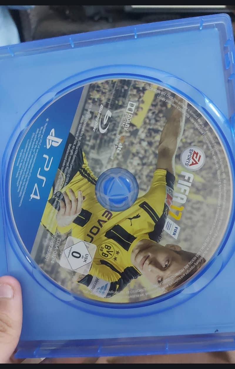 PS4 Disc/Game 10