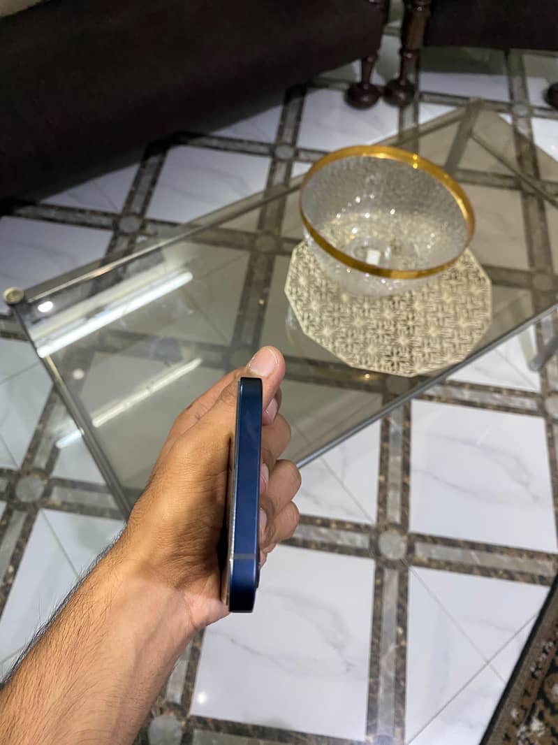 Apple iPhone 12 5
