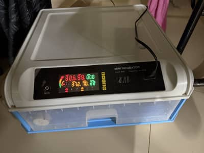 Automatic high Tech incubator 50+ eggs capacity