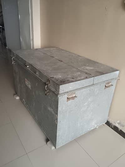 sandooq (peti) for sale metal big box