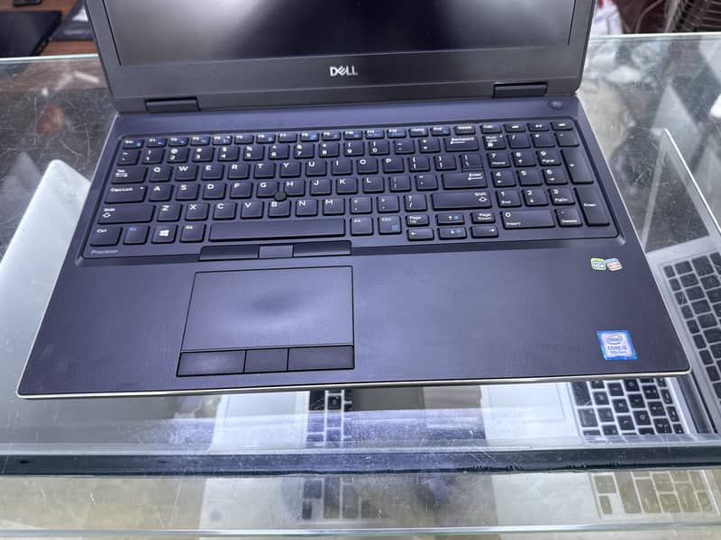 Dell Precision 7530 1
