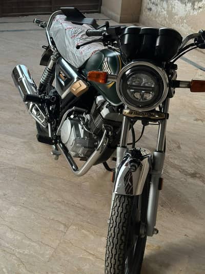 Honda CG 150cc golden number 1010. contact 03369800157