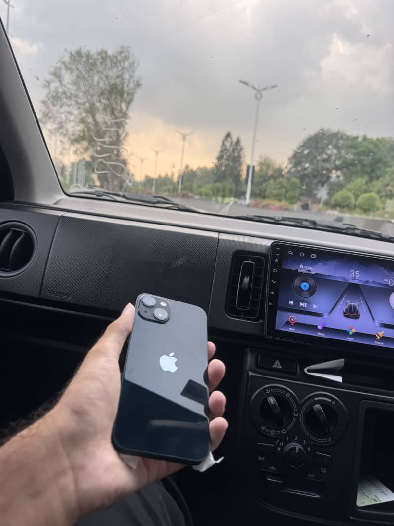 iPhone 13 jv 0