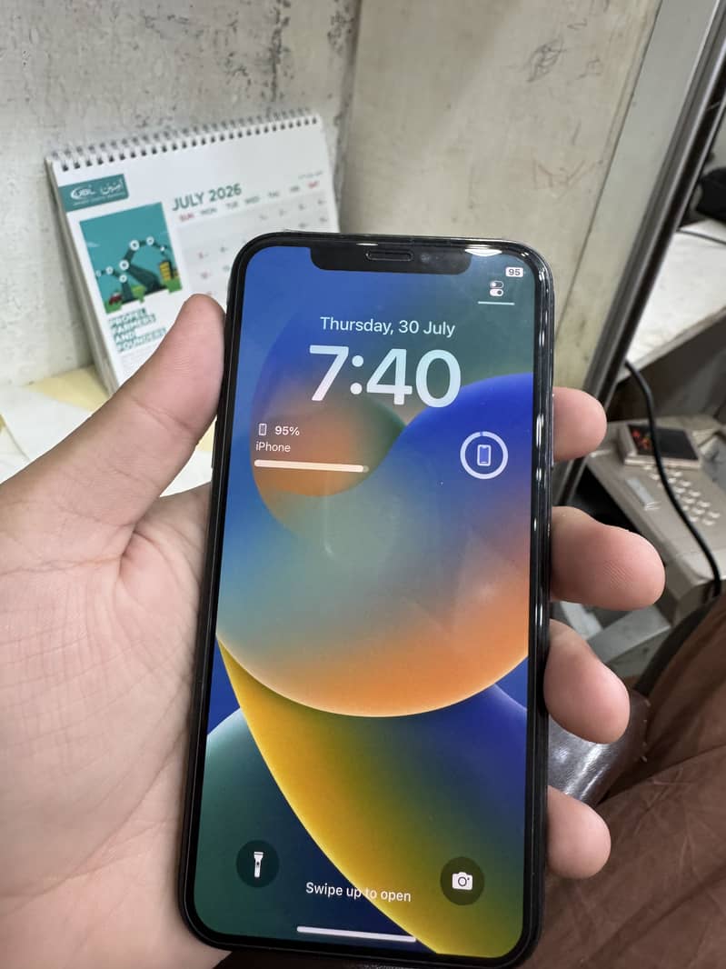 Apple iPhone X 0