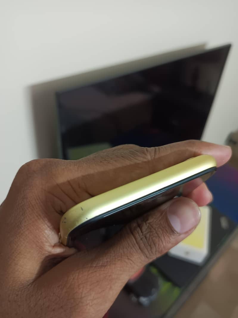 Apple iPhone 11 5