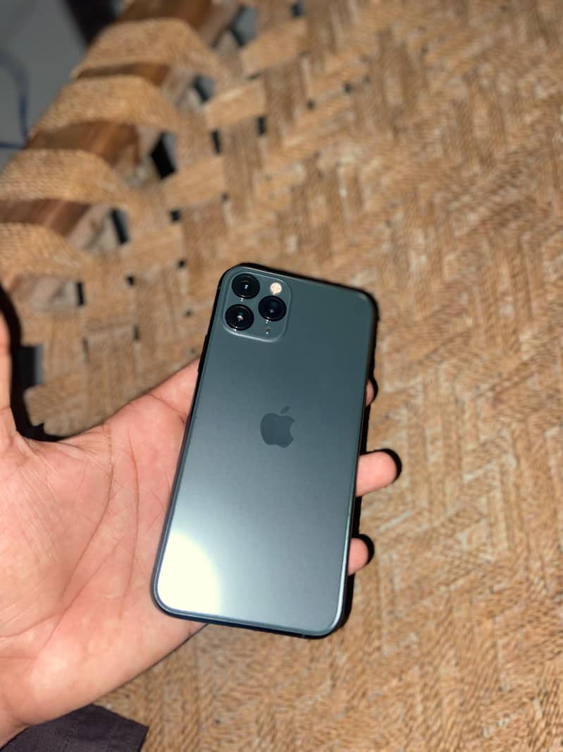 Apple iPhone 11 pro 0