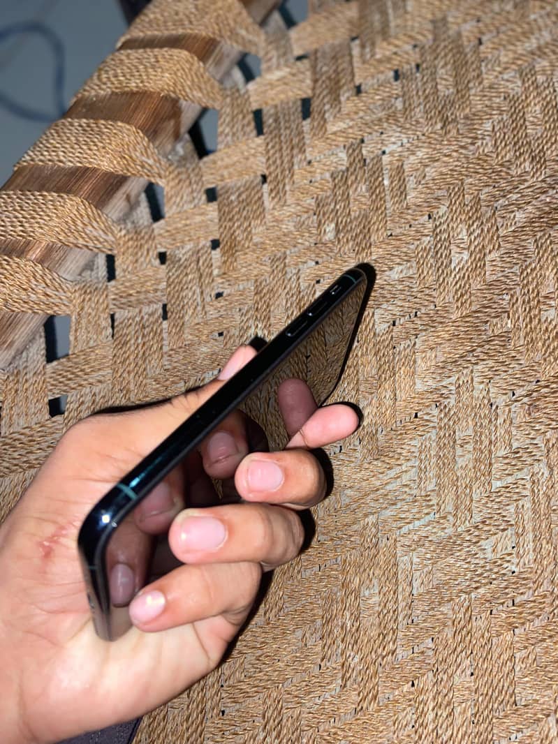 Apple iPhone 11 pro 2
