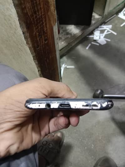 Infinix Hot 12 Play 4+64 -6000 mah battery
