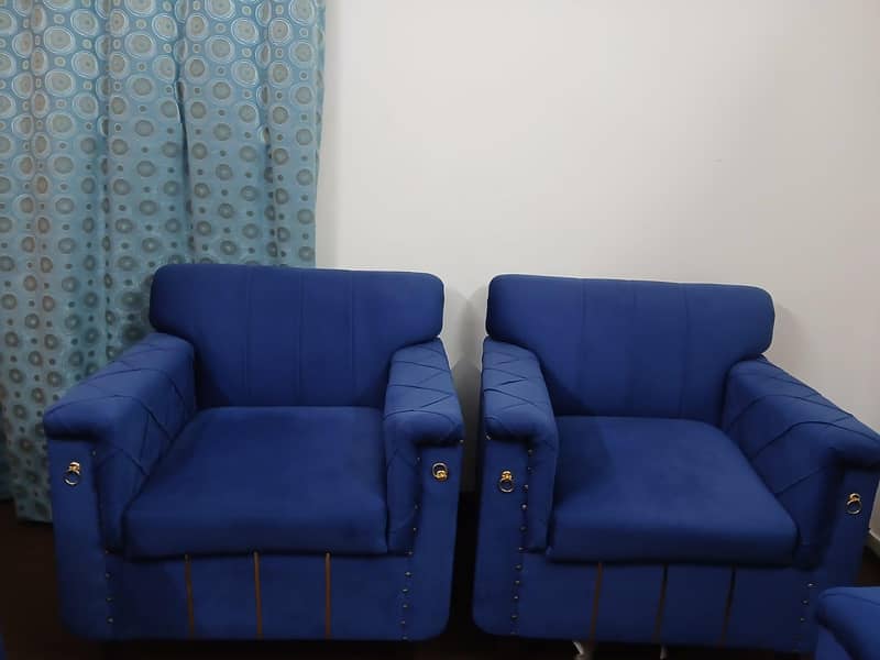 Good Condition Sofa Set 1