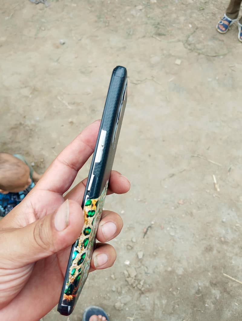 Tecno Camon 18 5