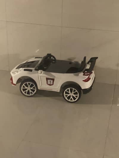 Use only 1 month white sports car type