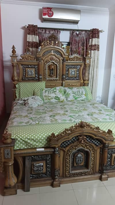 Chinyoti pure sheesham wood bed king size