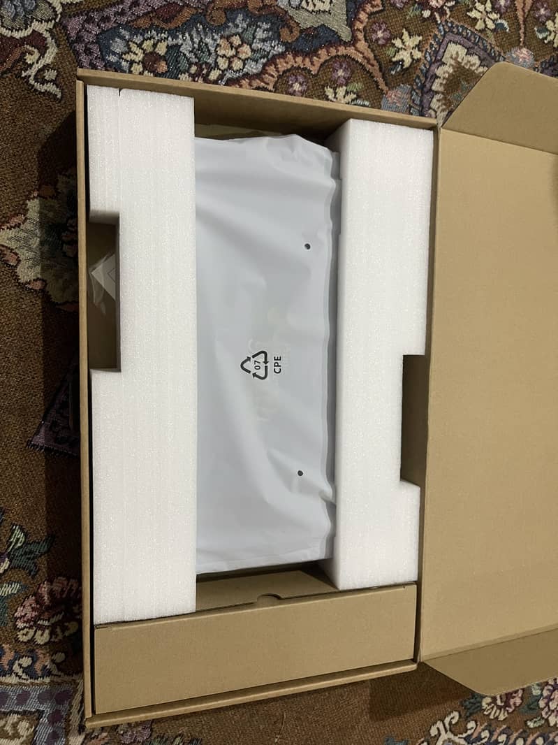 LAPTOP 1