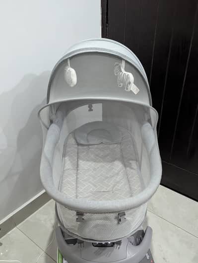 InfiniOrbit™ Smart Baby Cradle