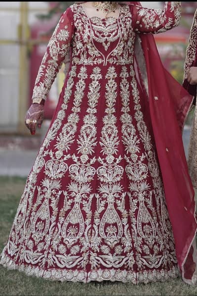 Bridal Dress Lehnga / Bridal Lehnga along with bag and Jewelry