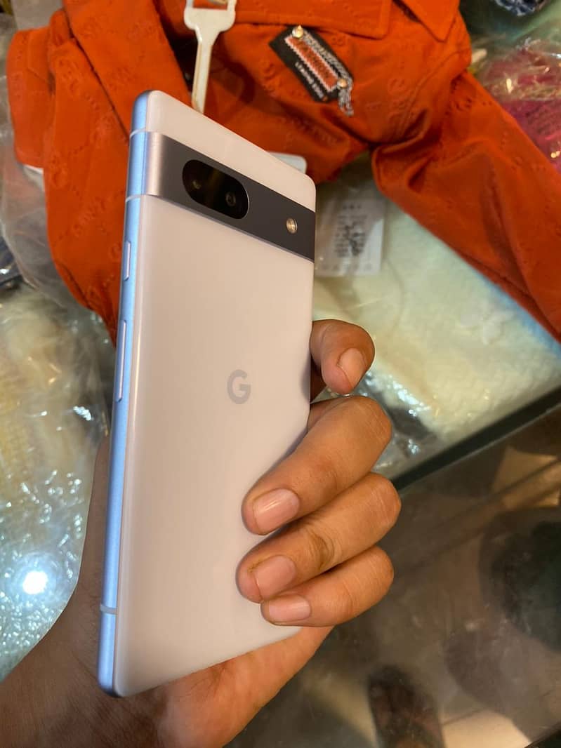 Google Pixel 7a 4