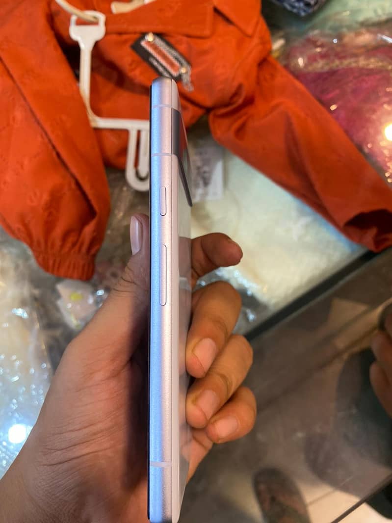 Google Pixel 7a 6