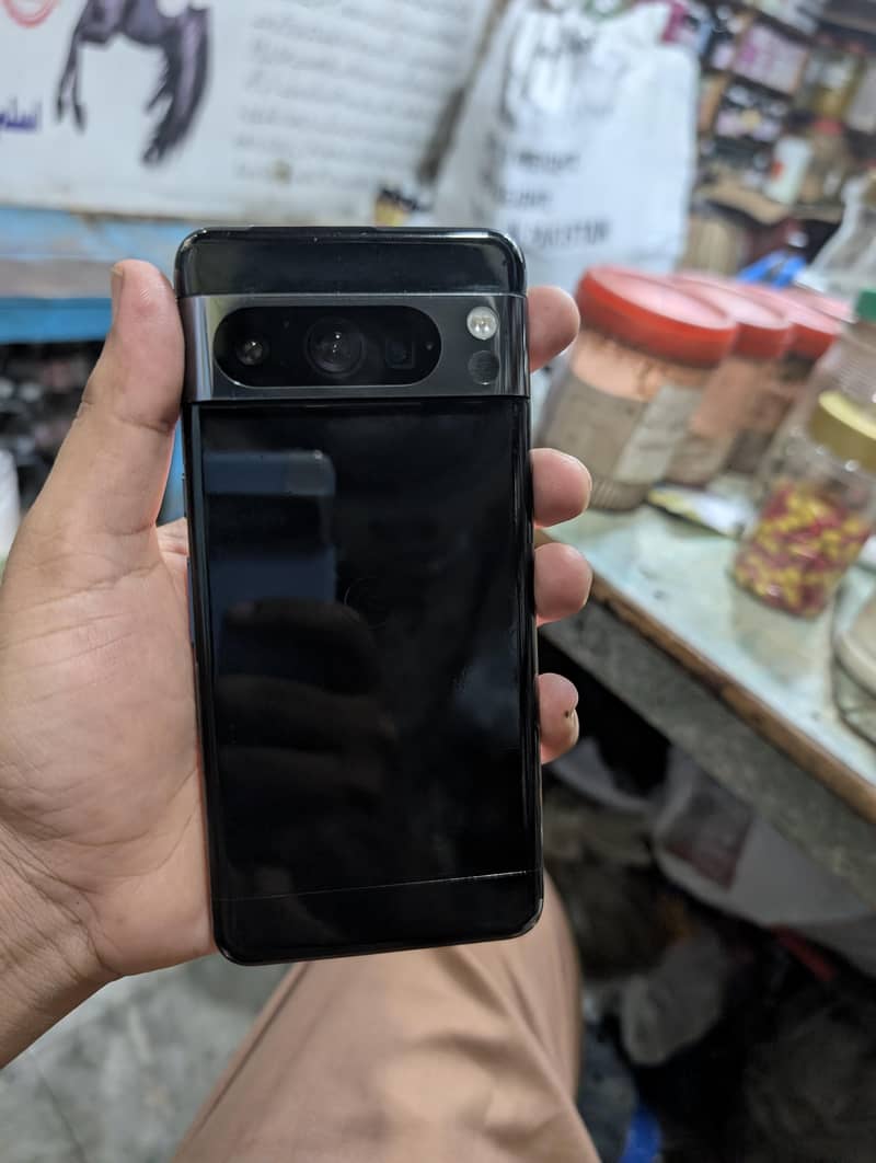 Google Pixel 8 Pro 2