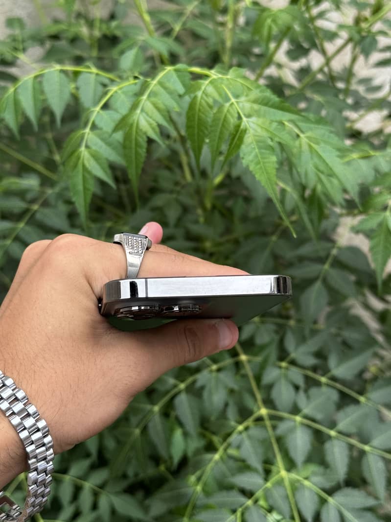 Apple iPhone 13 Pro 3