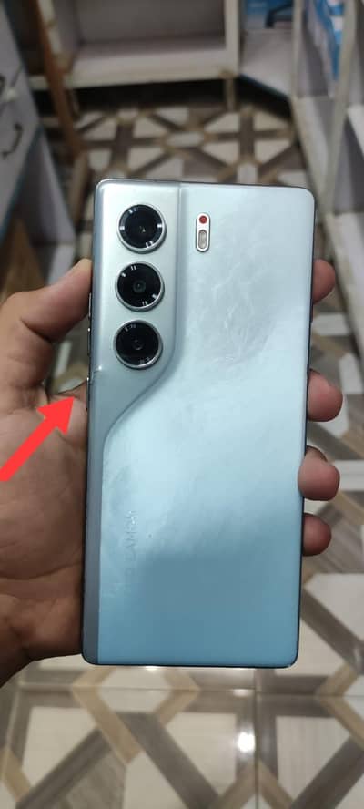 Tecno CAMON 40