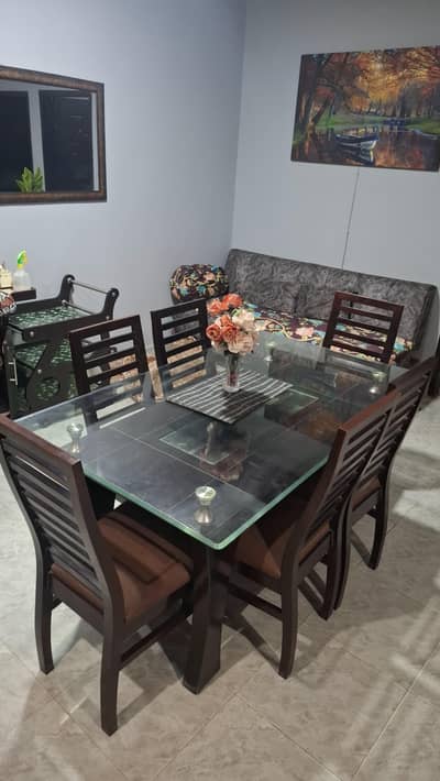 Dining Table Set – 10/10 Condition | Home Used | Like New