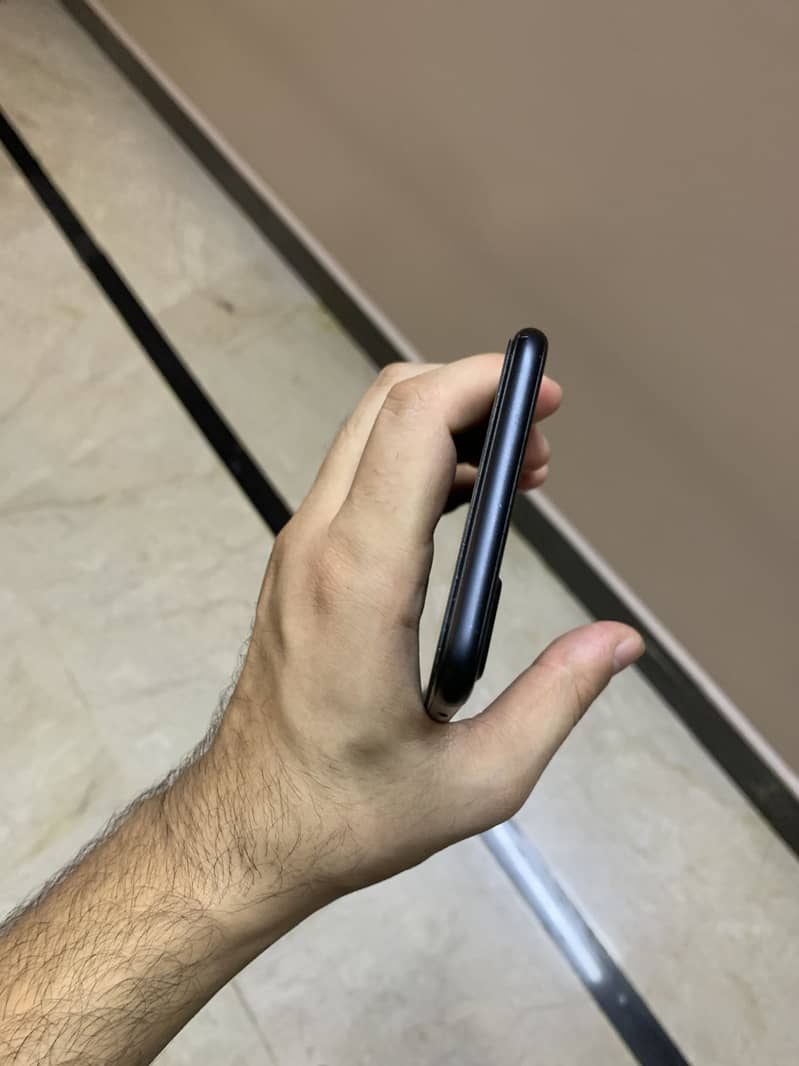 Apple iPhone 7 Plus 3