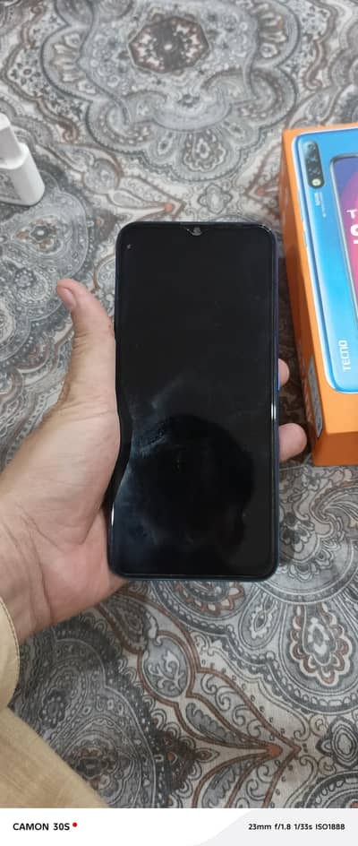 Tecno Spark 4