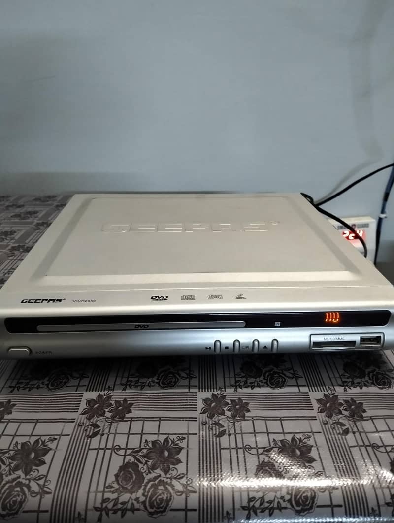 DVD PLAYER 12