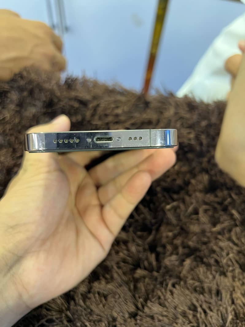 Apple iPhone 14 Pro 4