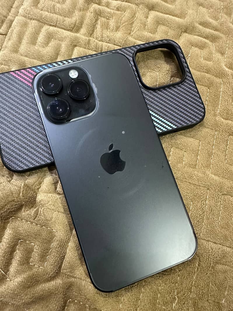 Apple iPhone 14 Pro Max 0