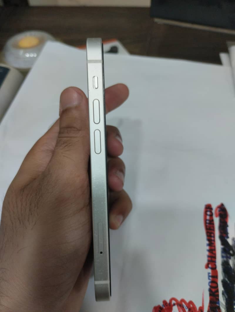 Apple iPhone 12 mini 1
