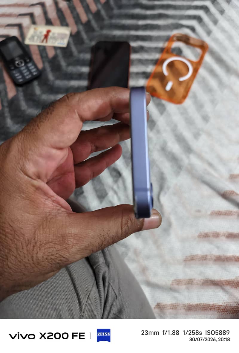 Apple iPhone 12 mini 3