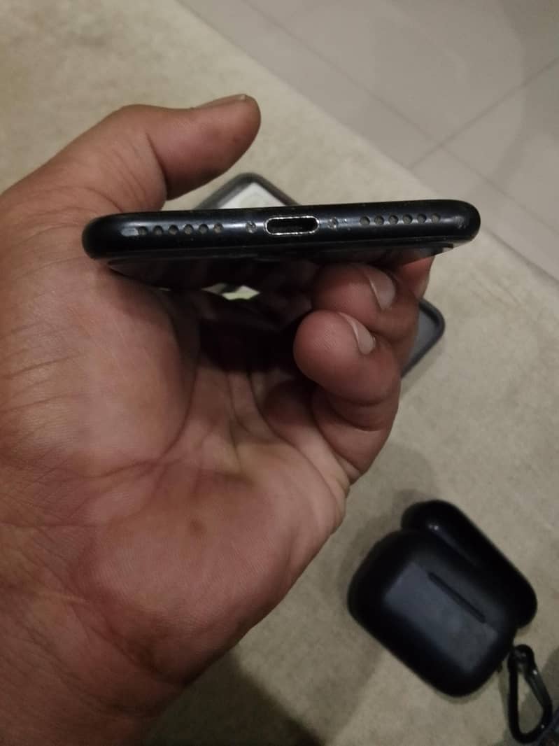 Apple iPhone 7 5