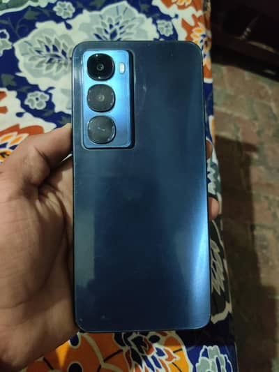 Itel City 100