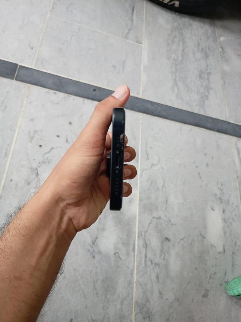 Apple iPhone 14 2