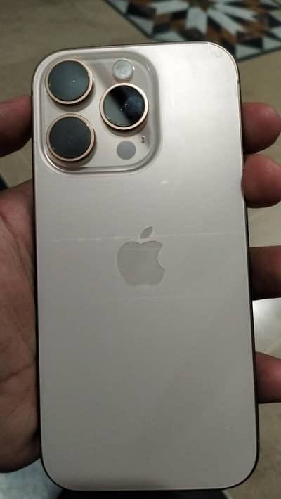 Apple iPhone 16 Pro