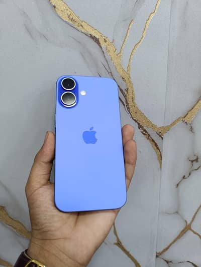 Apple iPhone 16