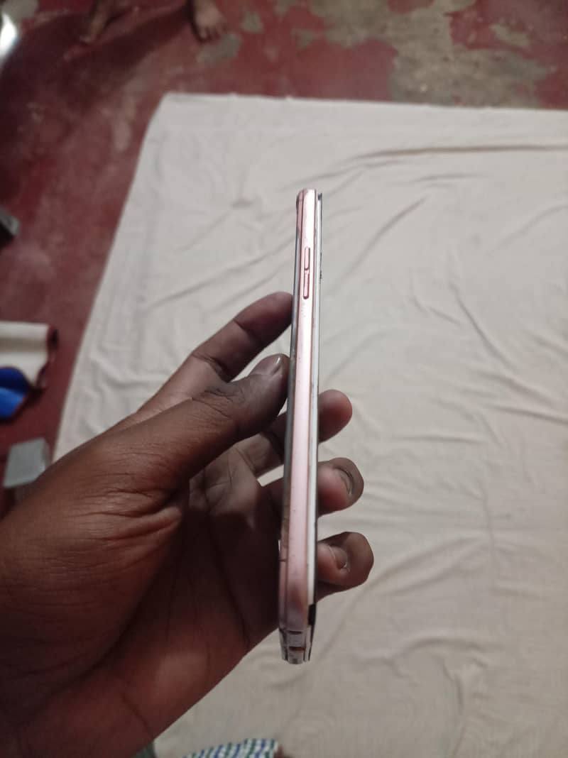 OPPO F3 2