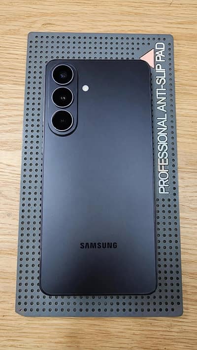Samsung Mobile S26 Plus