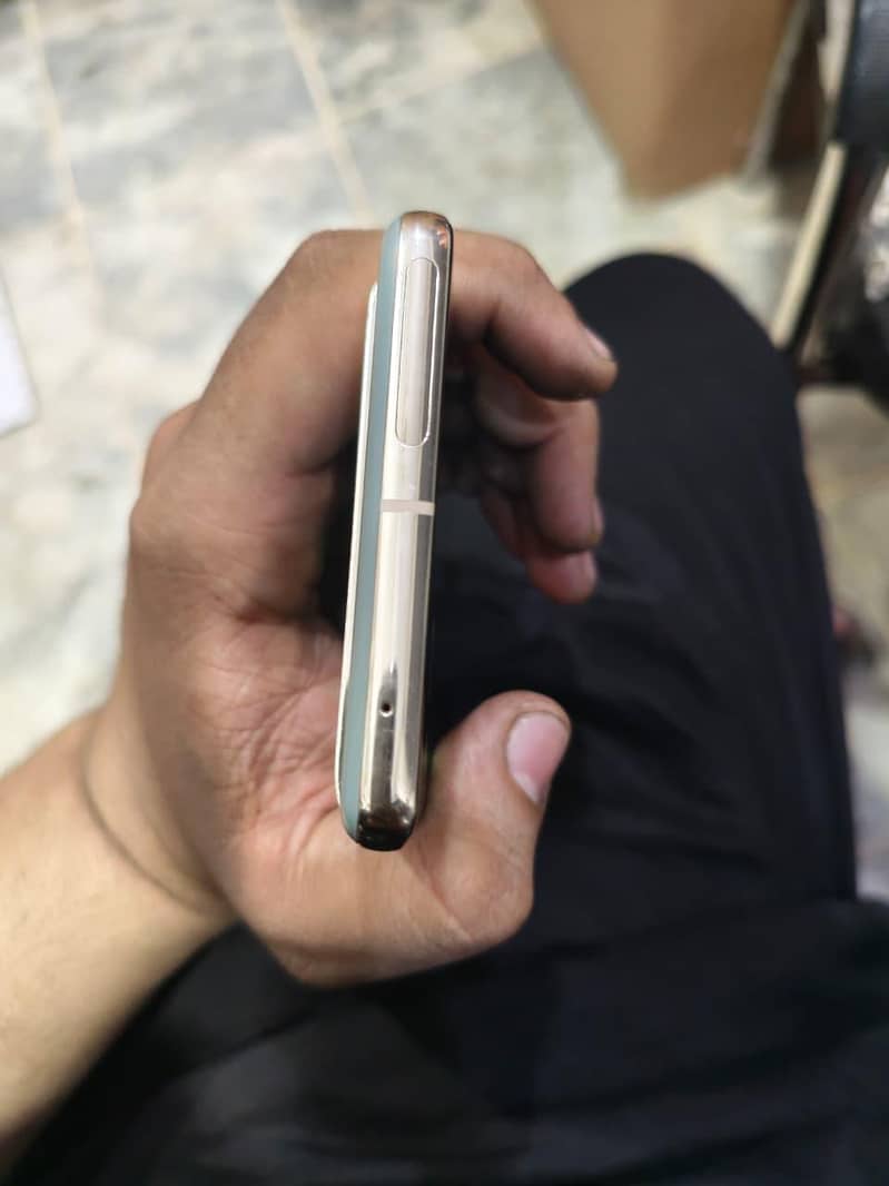 Google Pixel 7 Pro 4