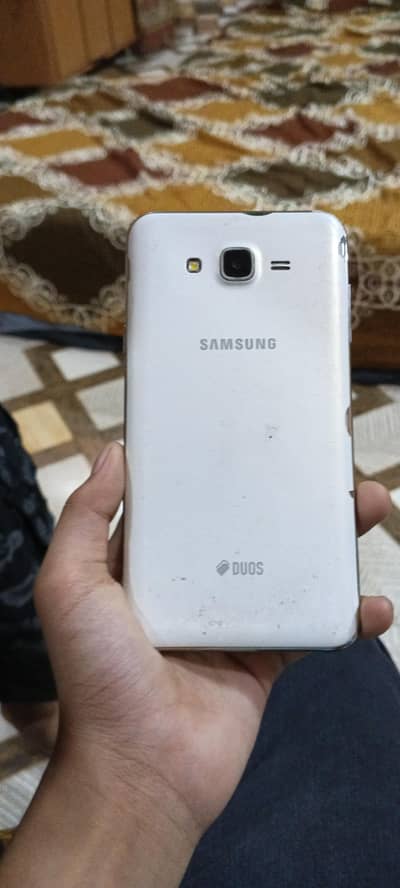 Samsung Mobile J7