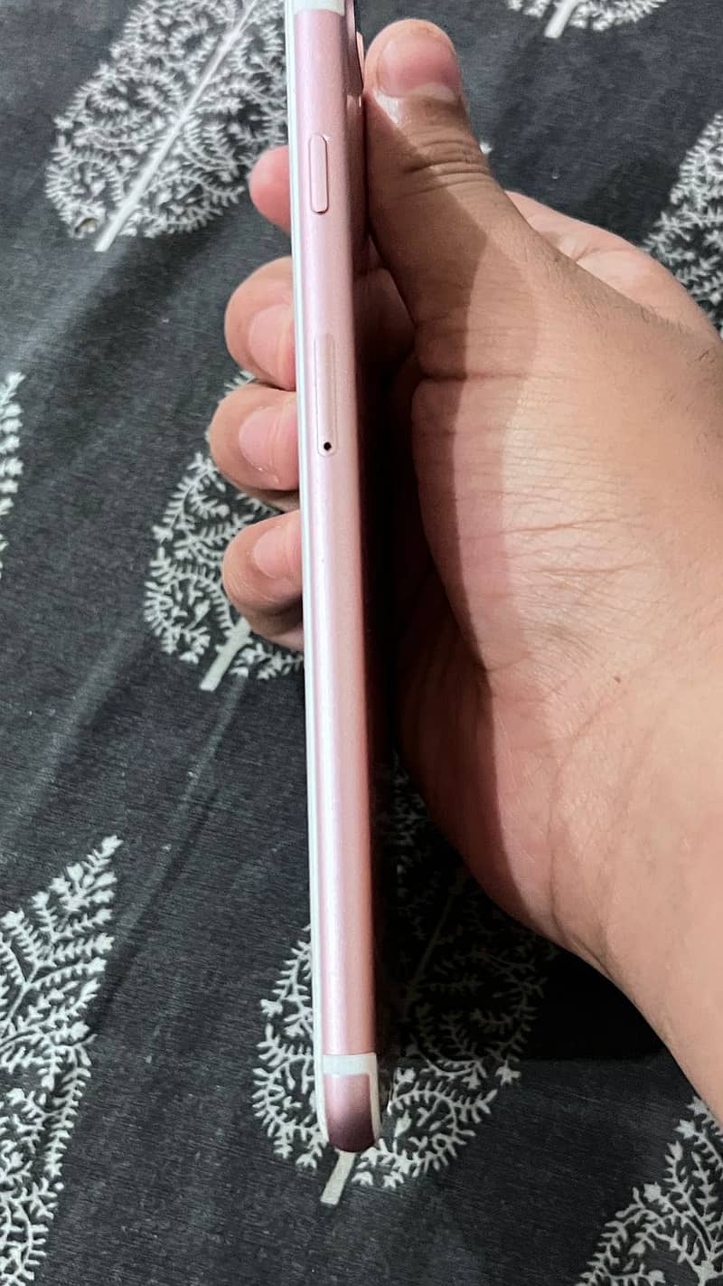 Apple iPhone 7 Plus 1