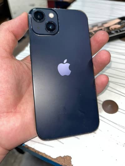 Apple iPhone 13