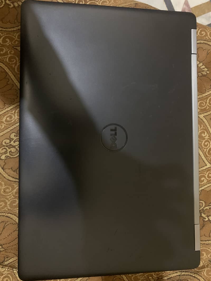 Dell Latitude E5570 2