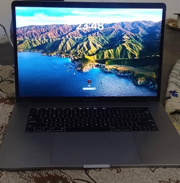 MacBook 2018 0
