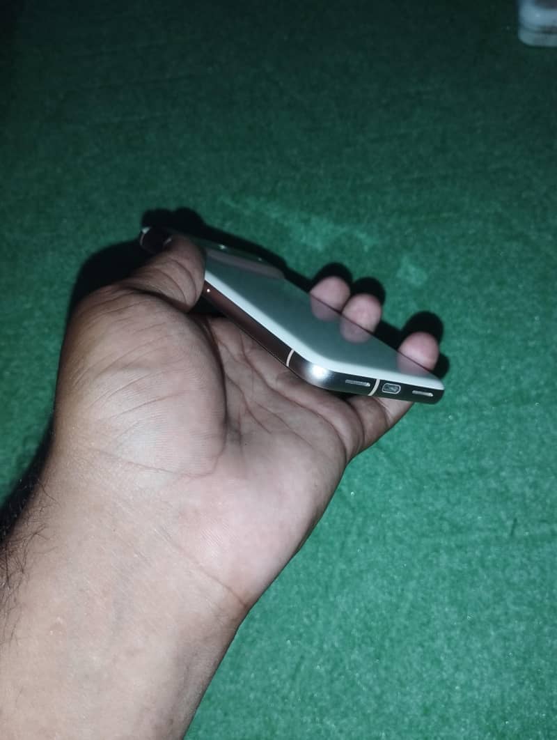 Google Pixel 8 1