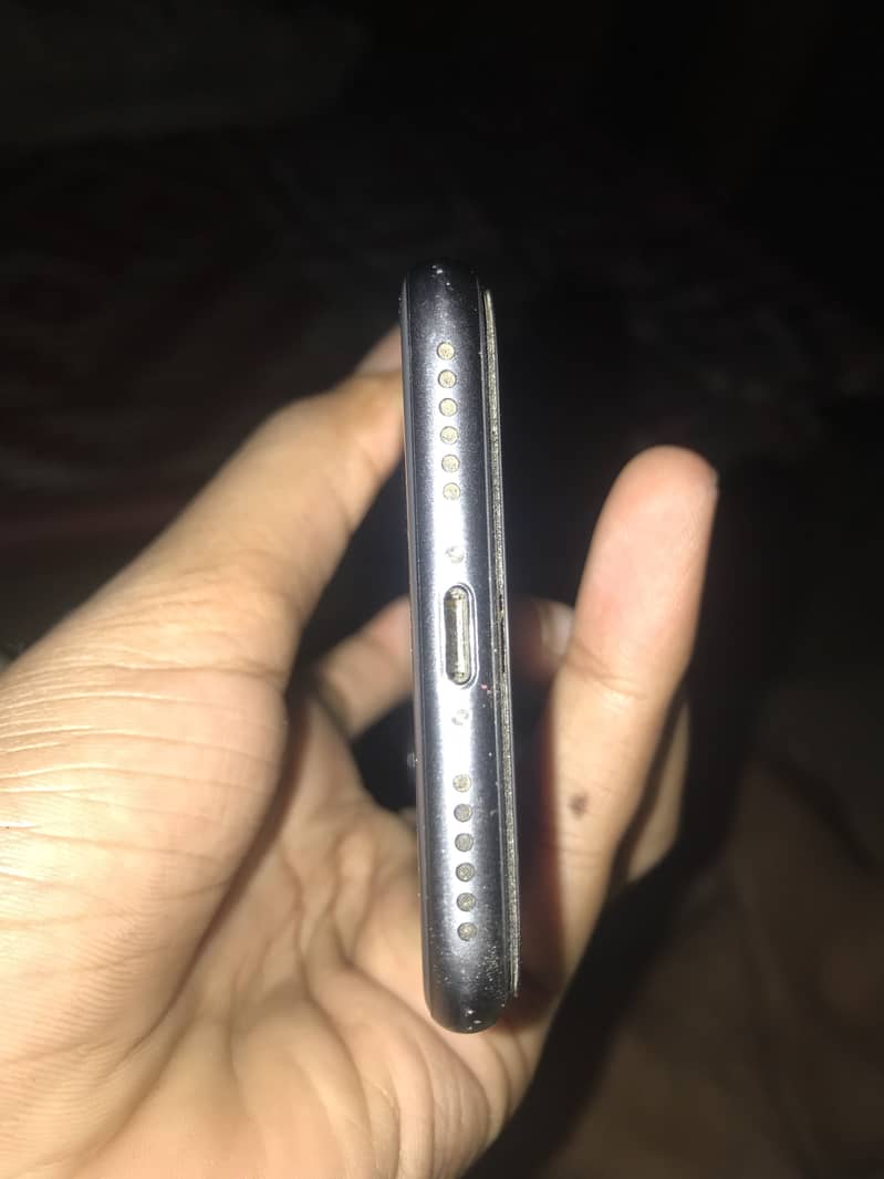 Apple iPhone 8 5